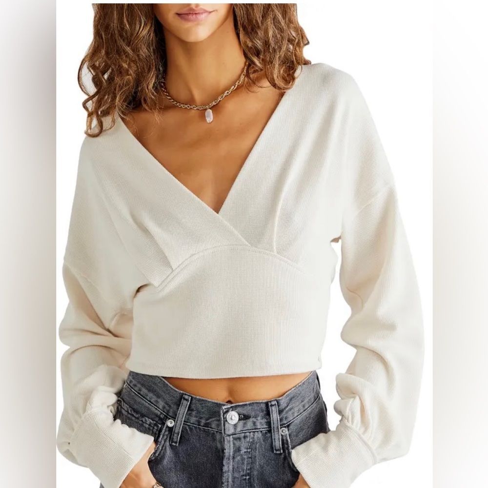 We The Free -Long sleeve Surplice Crop Top